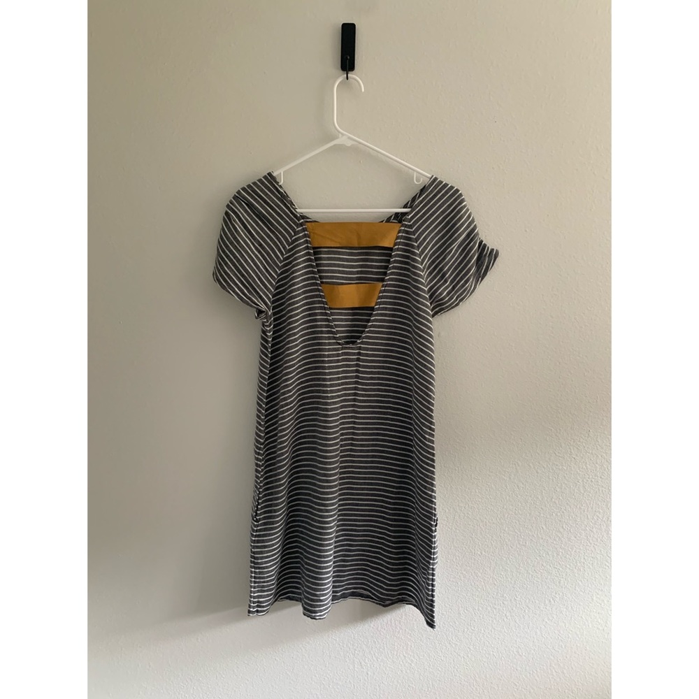 Roxy • Casual Charcoal Stripe Shift Dress - Picture 5 of 7